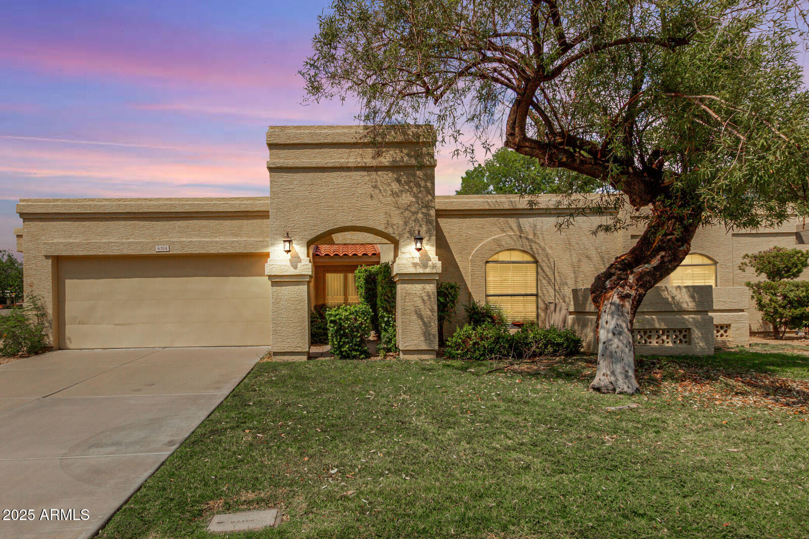 Property Photo: 6314 E Kelton Lane AZ 85254