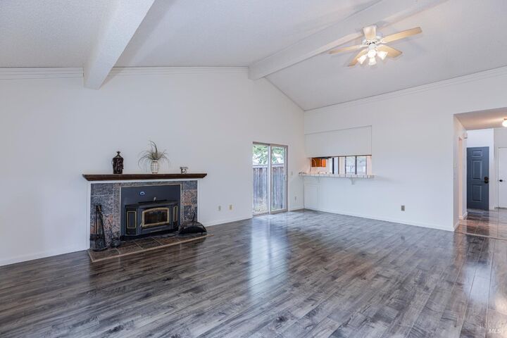Property Photo: 601 Marylyn Circle CA 94954