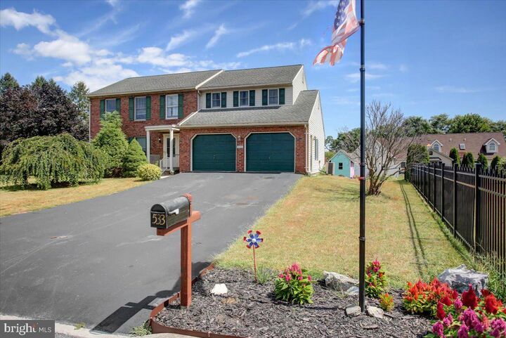 Property Photo: 533 Hilltop Circle PA 17225