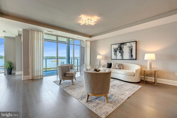 Property Photo: 310 Strand Street 304 VA 22314