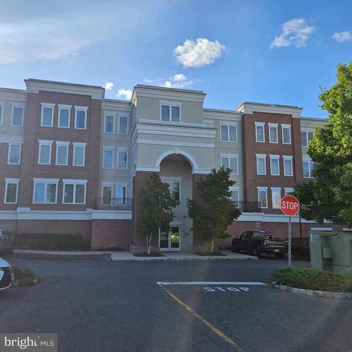 968 Robbinsville Edinburg Rd 305  Robbinsville NJ 08691 photo