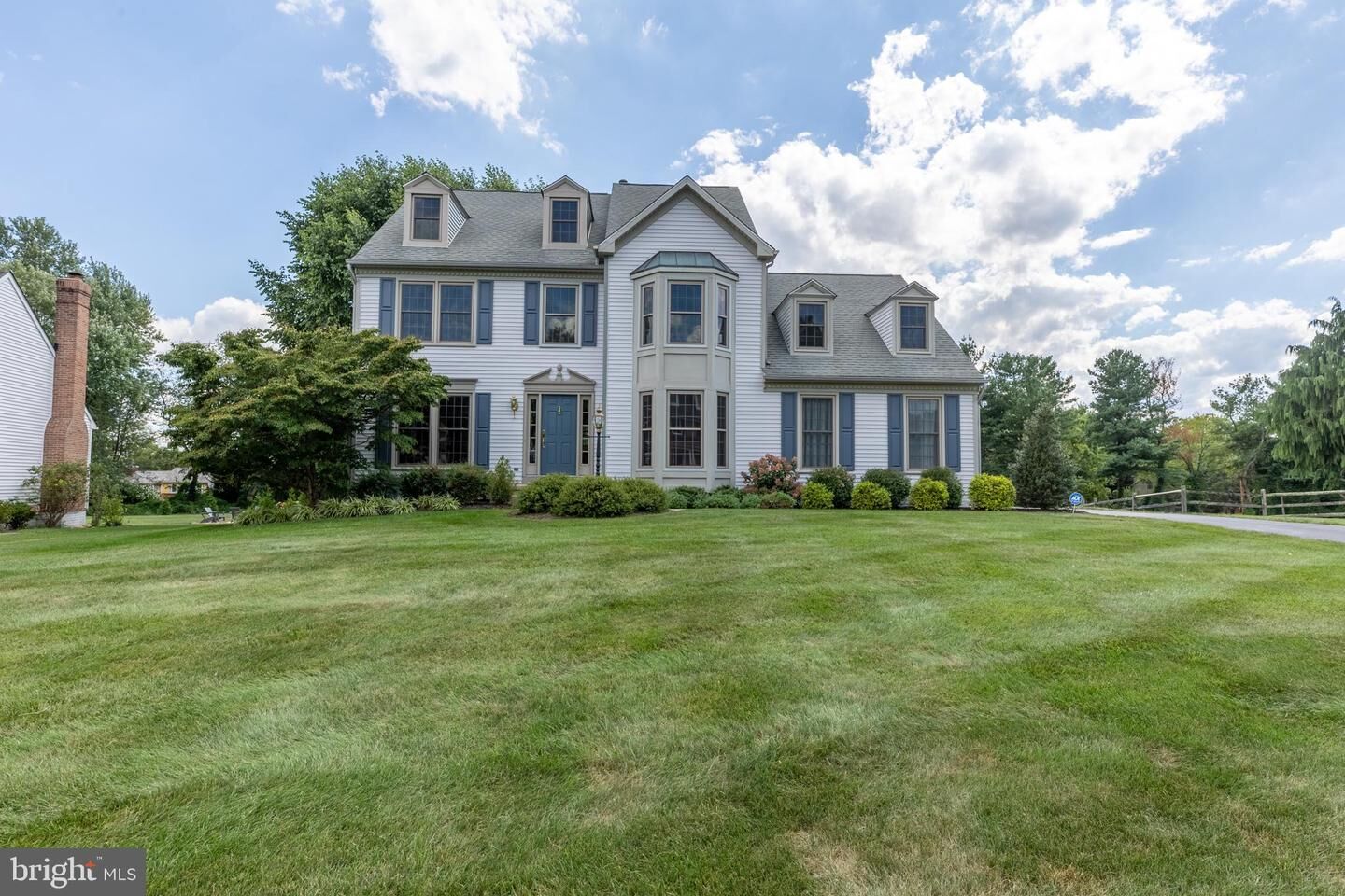 Property Photo: 14 Somerset Lane DE 19711