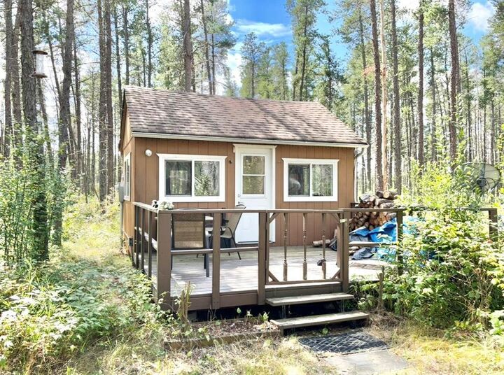 Property Photo: 21 Crocus Avenue MB R0A 1K0