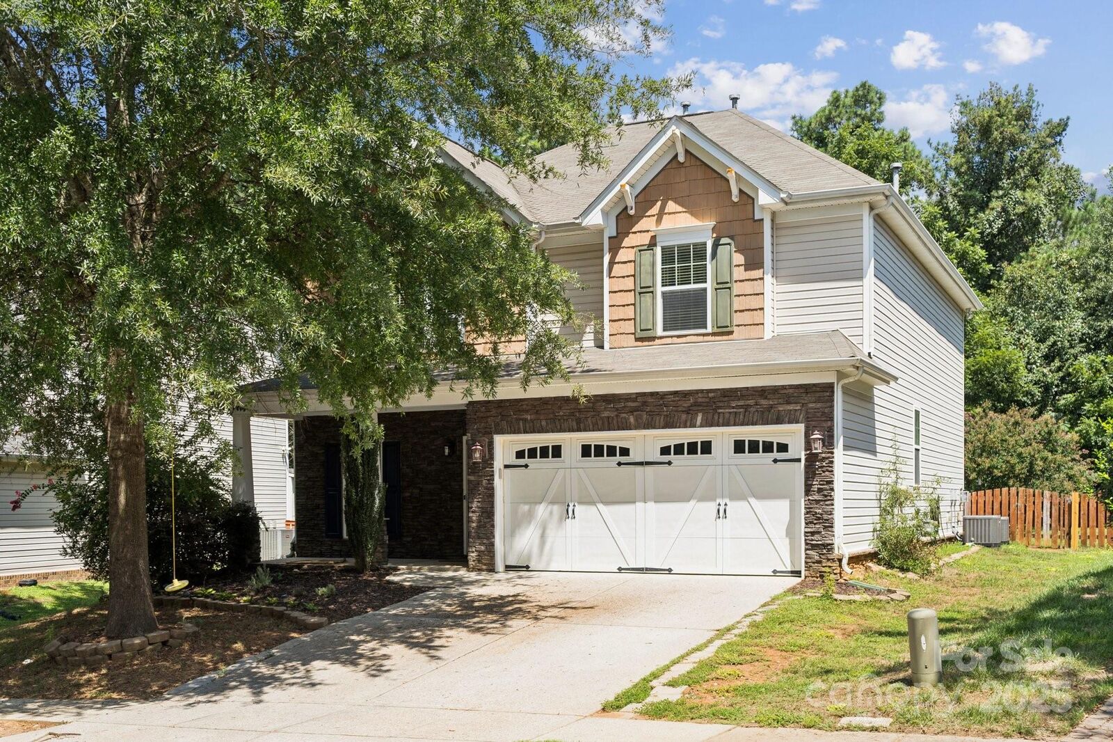 Property Photo: 6604 Hermsley Road NC 28278
