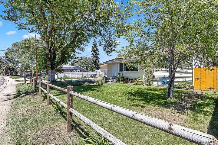 Property Photo: 1718 Newton Dr WY 82001