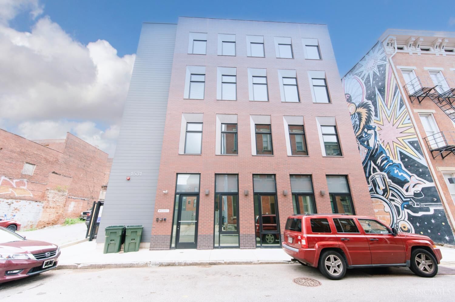 Property Photo: 1531 Pleasant Street OH 45202