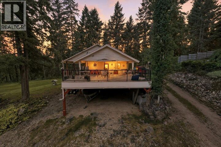 Photo de la propriété:  857 Grandview Bench Road  BC V1E 2X8 