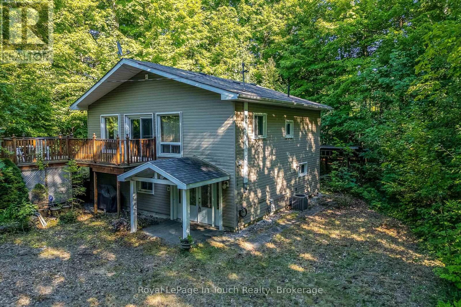 Property Photo: 5 Gary Court ON L9M 0H3