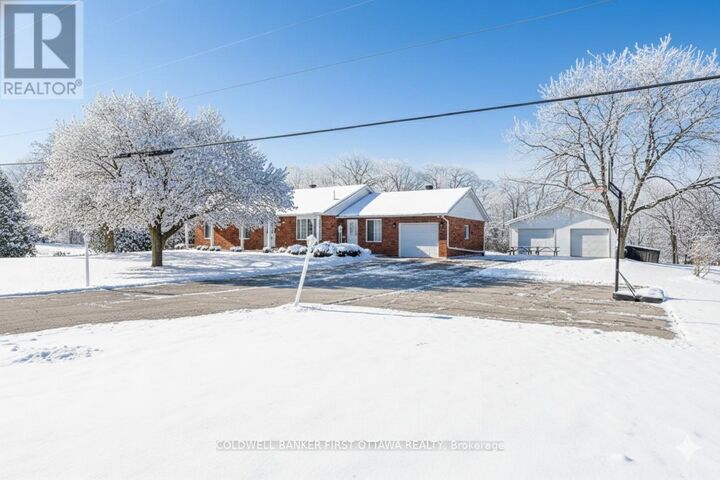 Property Photo:  467 Lake Eloida Road  ON K0E 1Y0 