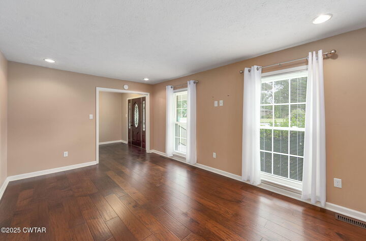 Property Photo: 179 Fairway Boulevard TN 38305