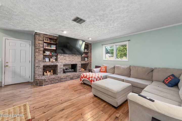 Property Photo: 10100 S 1st Street TN 38358
