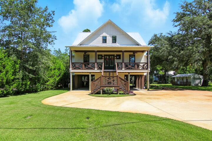 Property Photo:  400 Pitts Bayshore Drive  FL 32439 