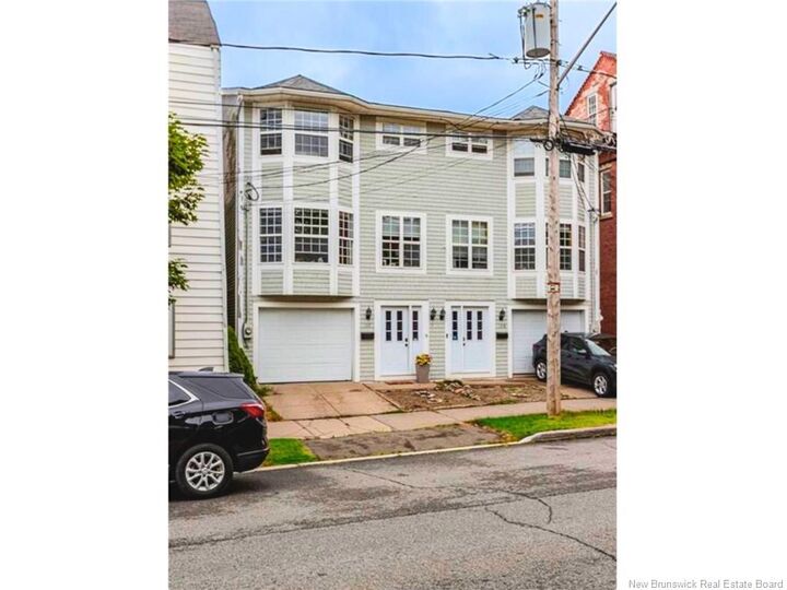 137 King East Street  Saint John NB E2L 1G8 photo