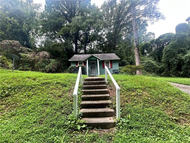 Property Photo: 184 Adeline Avenue NW GA 30314