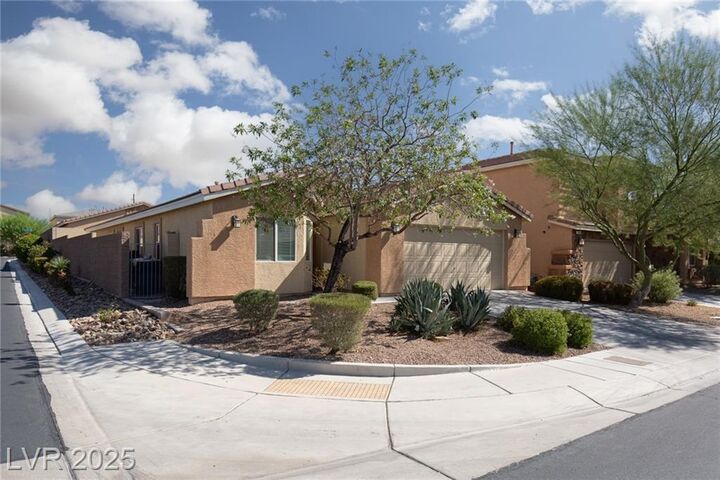 Property Photo: 7852 Whitlocks Mill Avenue NV 89147