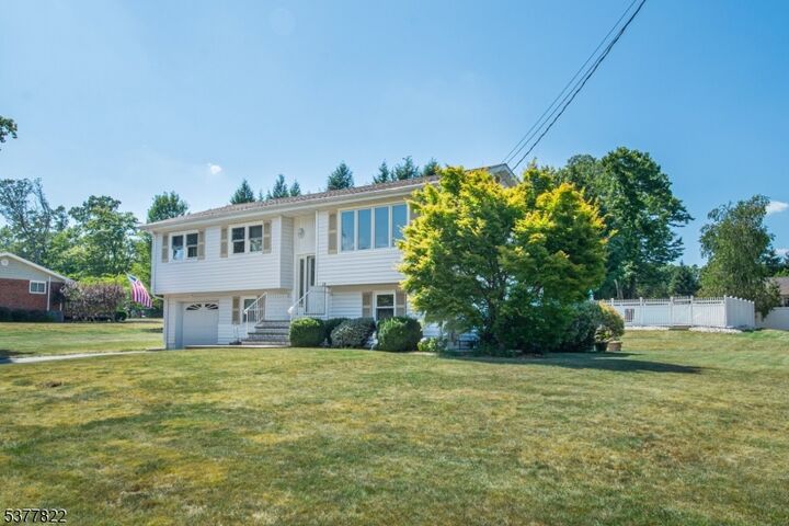 Property Photo:  16 Sunset Ln  NJ 07438 