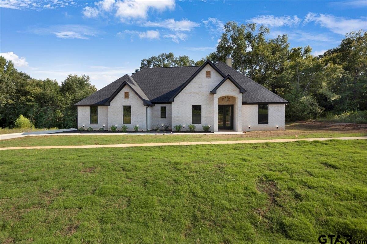 Property Photo: 12347 Hackberry Hollow Dr TX 75706