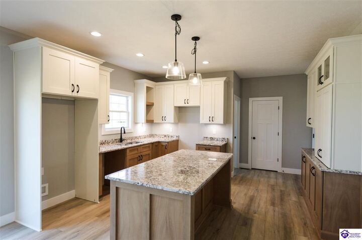 Property Photo: 37 D Wayne Circle KY 42701