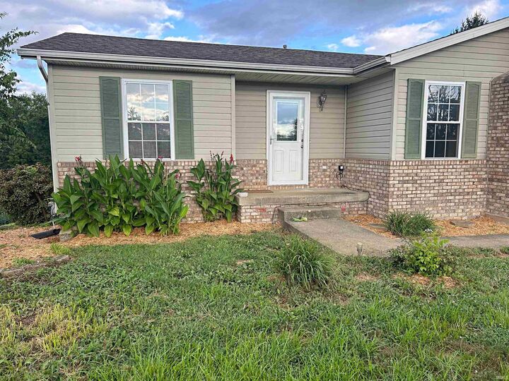 Property Photo:  690 E Southridge Road  IN 47553 