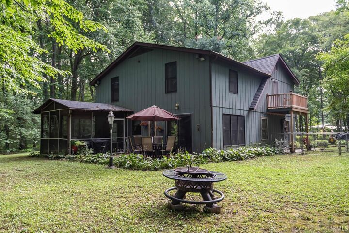 Property Photo: 3865 E Dora Road IN 47408