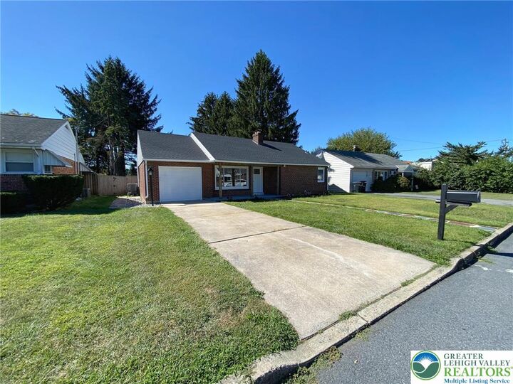Property Photo: 1247 Birchwood Drive PA 18017