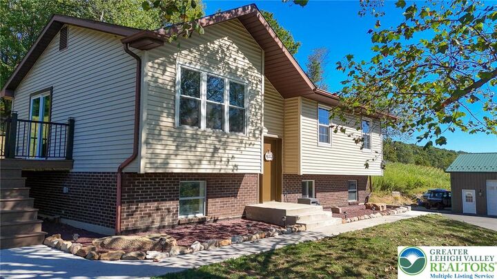 Property Photo: 411 Golf Road PA 18252