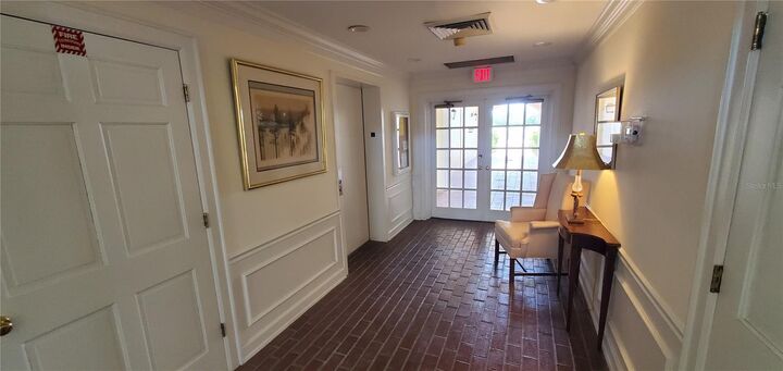 Property Photo: 51 Mac Ewen Drive 14 FL 34229