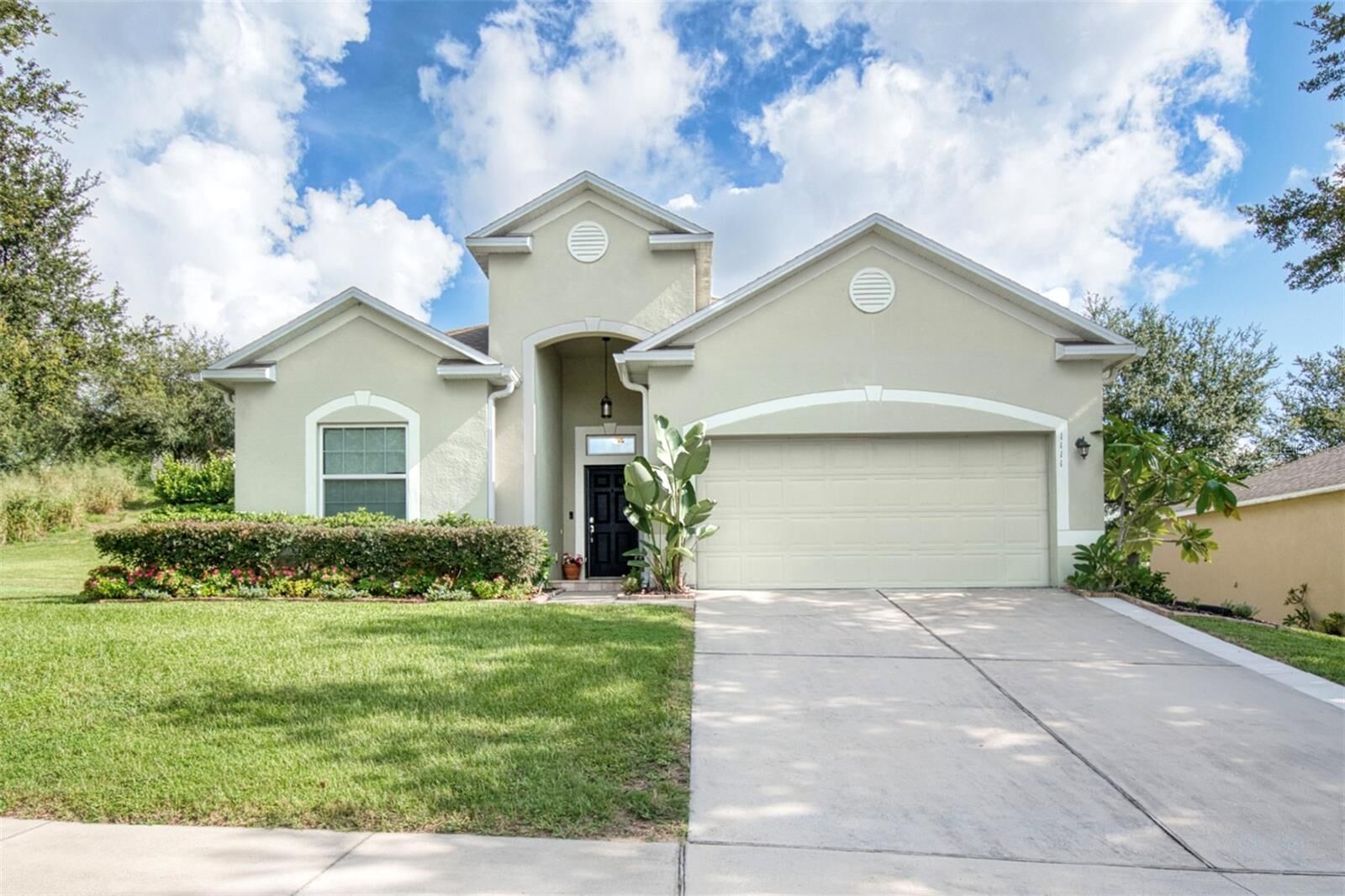 Property Photo:  1111 Spruce Ridge Court  FL 34715 