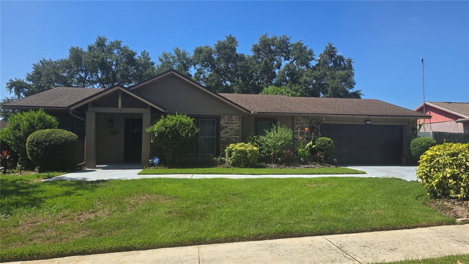 Property Photo: 6808 Galle Court FL 32818