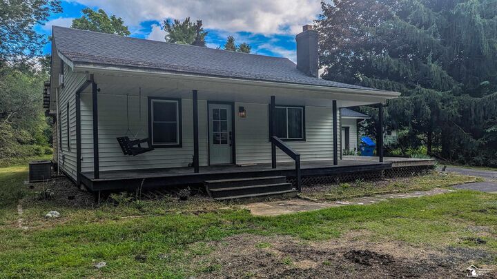 Property Photo:  2761 Lowe Road  MI 49270 