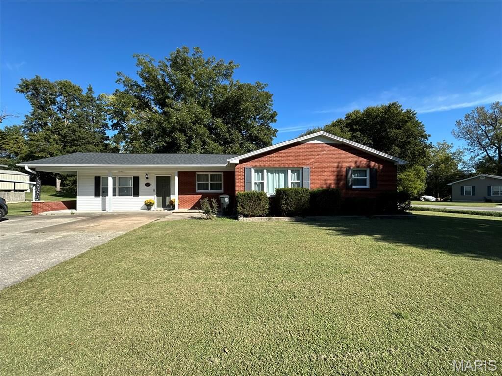 Property Photo: 244 Camellia Drive MO 63703