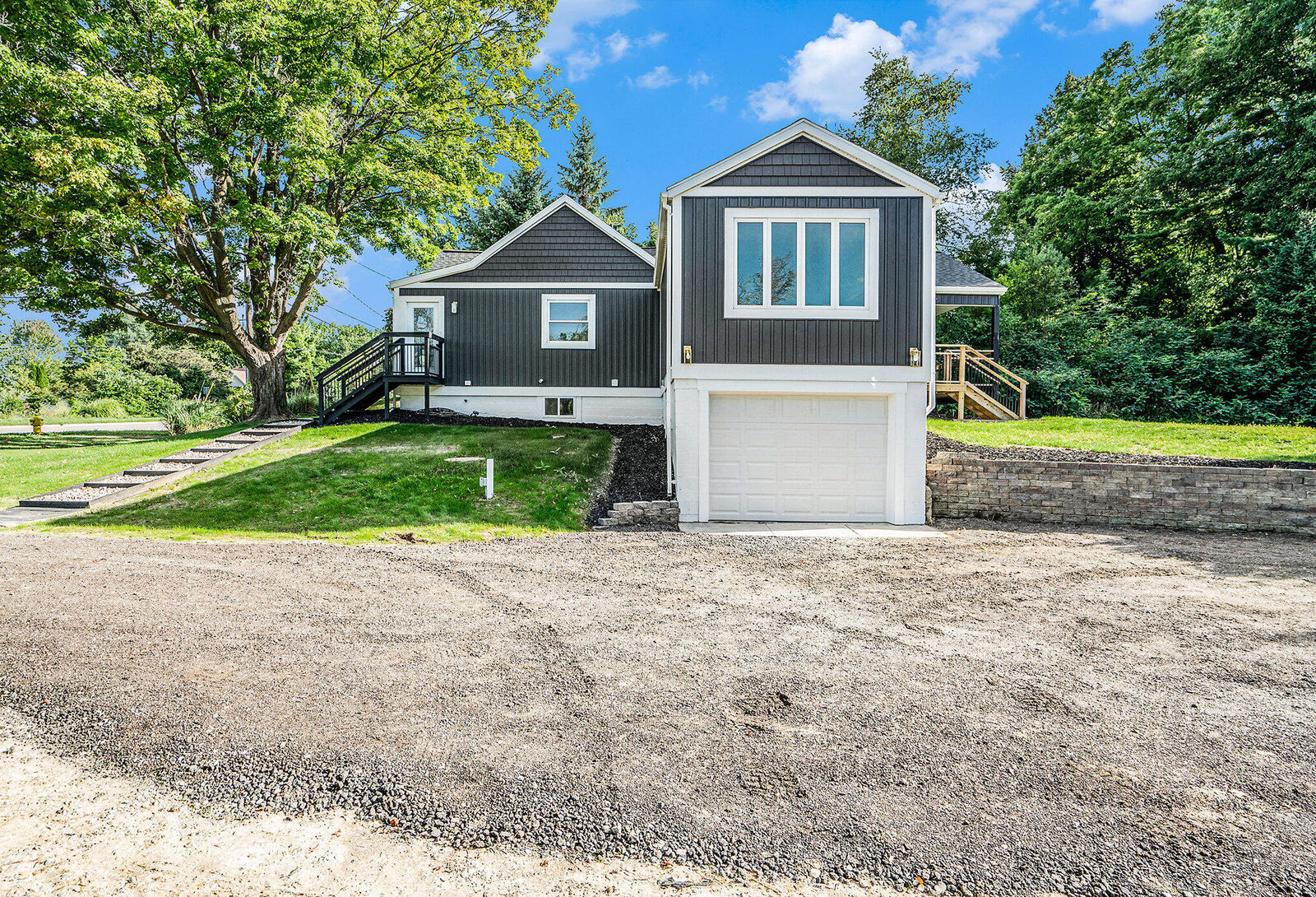 Property Photo: 2045 Forest Hill Avenue SE MI 49546