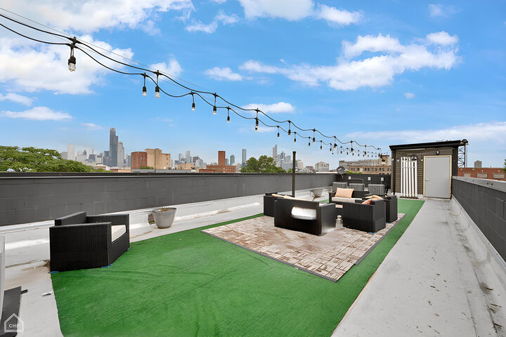 Property Photo: 1921 S Jefferson Street 1 IL 60616