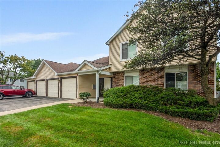 Property Photo: 7000 Sussex Court 204 IL 60517