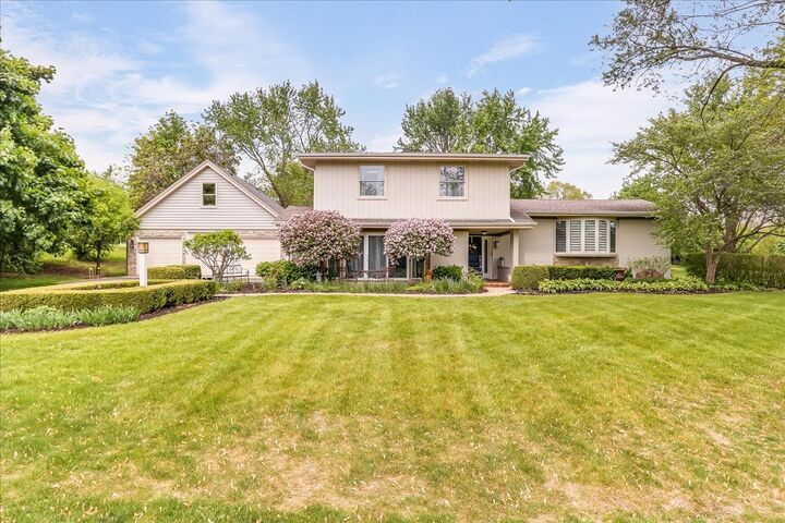 Property Photo:  25482 W Lake Shore Drive  IL 60010 