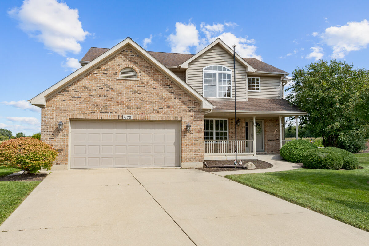 Property Photo:  675 Hunters Path  IL 60152 