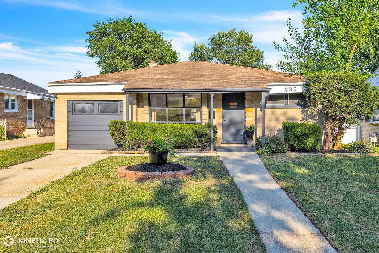 Property Photo: 335 Buckthorn Lane IL 60162