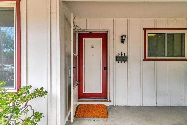 Property Photo:  5799 Indian Avenue  CA 95123 