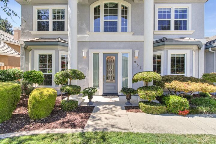 Property Photo: 957 Lake Front Drive CA 95831