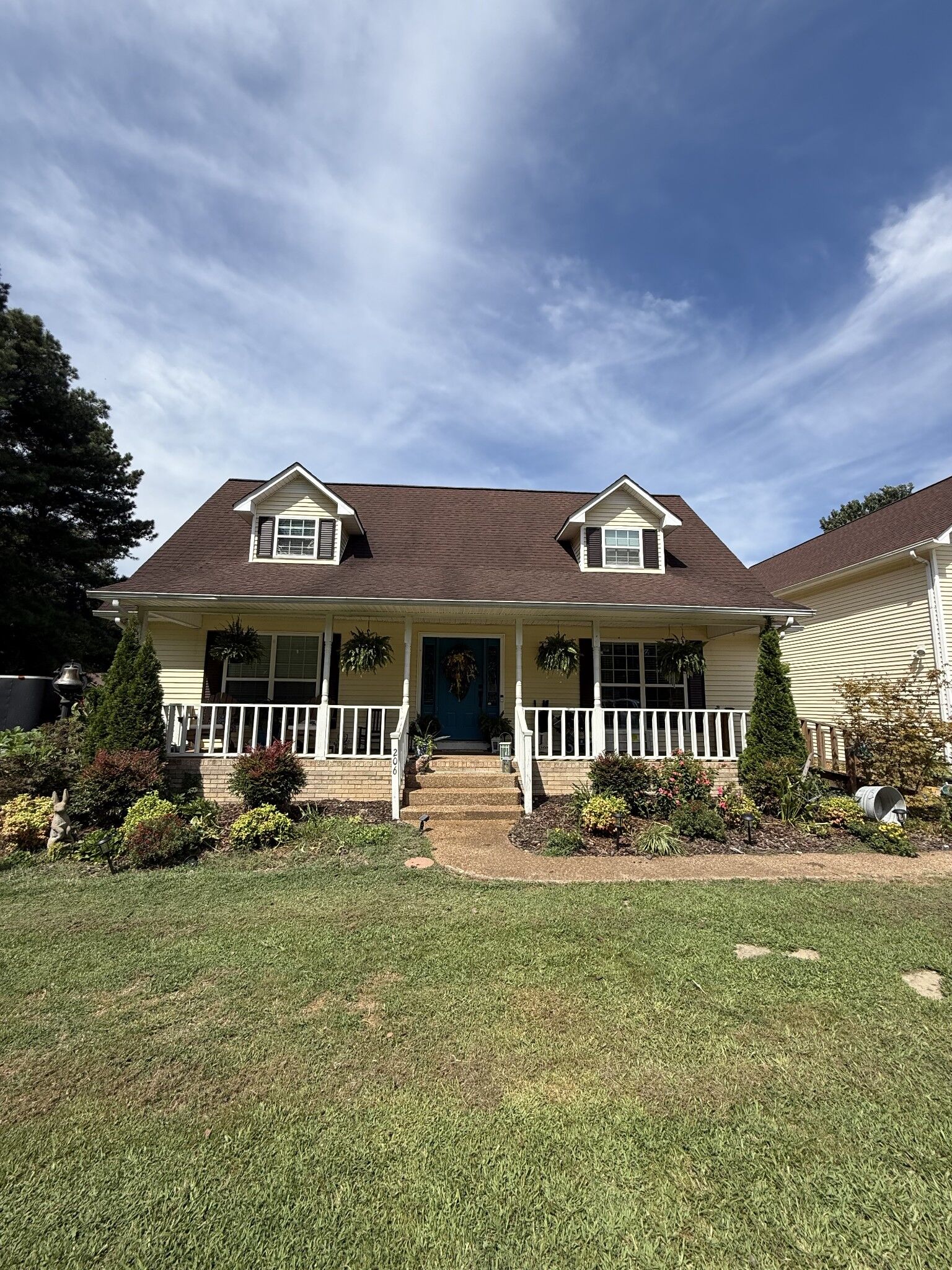 Property Photo: 206 State Ave TN 38464
