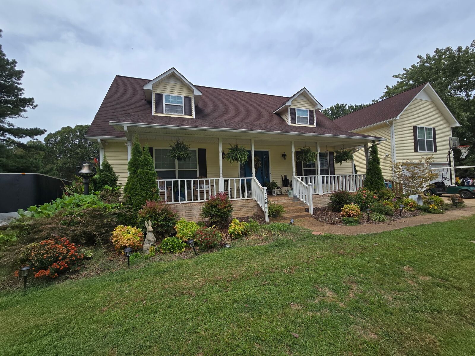 Property Photo: 206 State Ave TN 38464