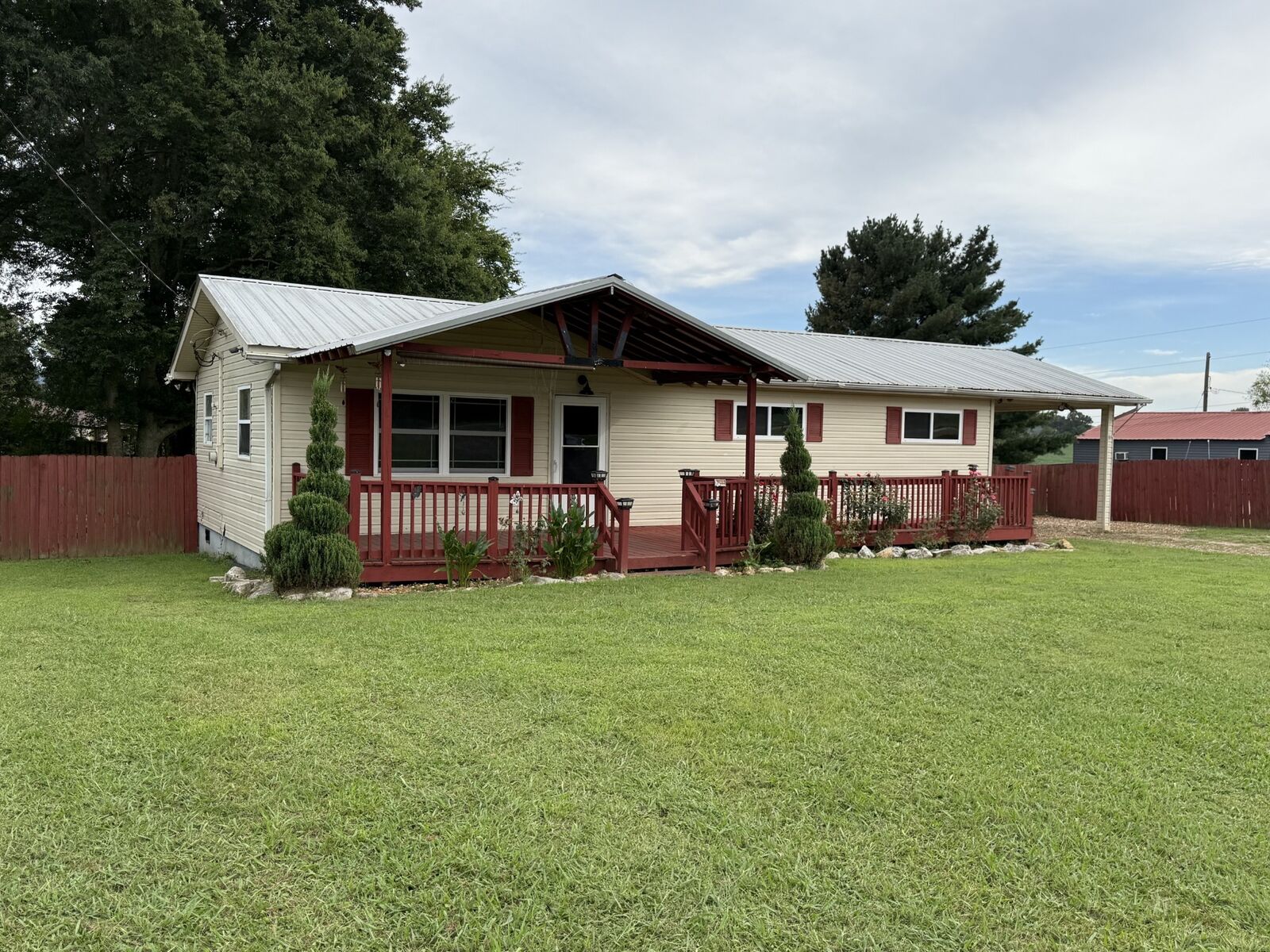 Property Photo: 10697 David Crockett Pkwy TN 37306