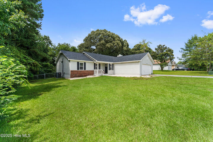 Property Photo:  2696 Idlebrook Circle  NC 28544 