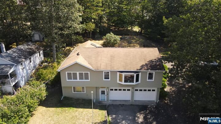 Property Photo:  335 Elmira Trail  NJ 07843 