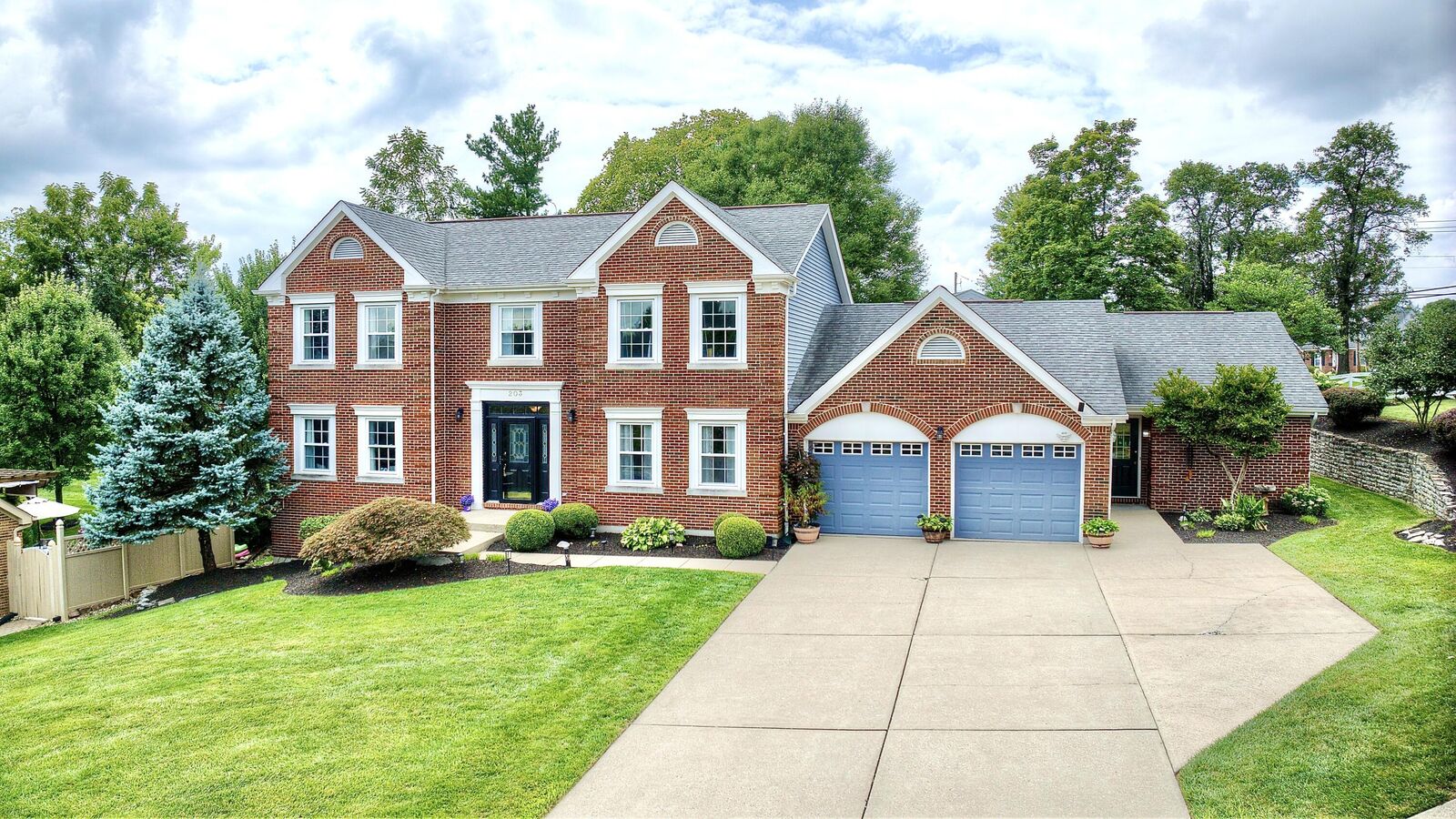 Property Photo: 203 Farmington Drive KY 41017