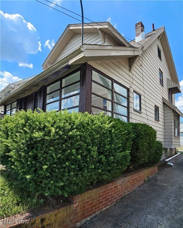 Property Photo: 2606 Oakwood Avenue OH 44509