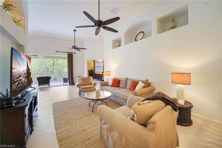 Property Photo: 6641 Alden Woods Cir 201 FL 34113