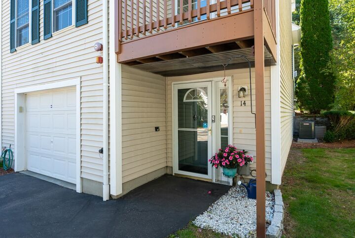 Property Photo: 14 Echo Shore Drive NH 03054