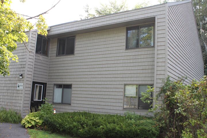 64 Hawthorne Circle  South Burlington VT 05403 photo