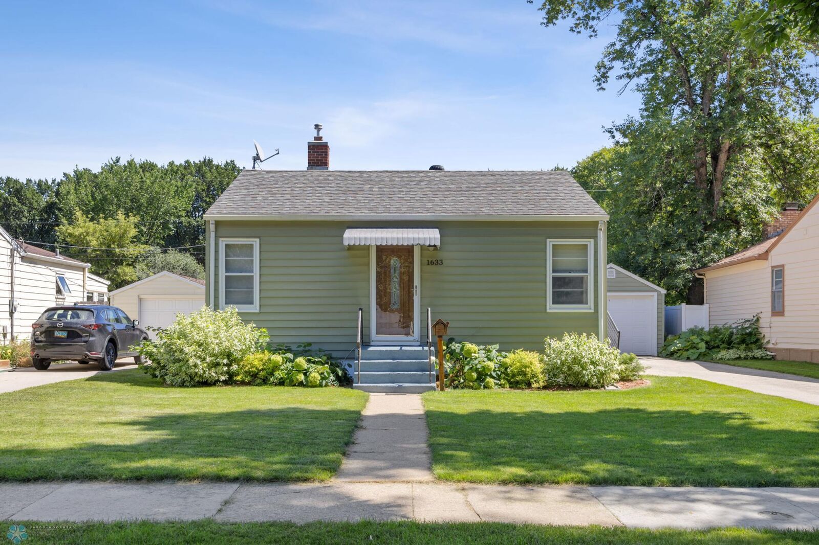 Property Photo: 1633 3rd Street N ND 58102